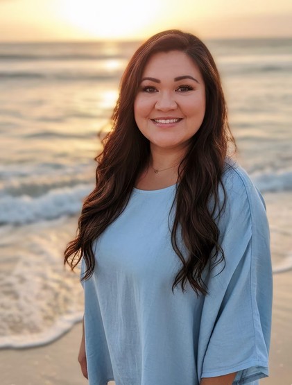 Dr. Leslie Loanzon